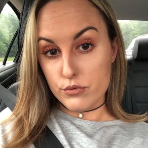 Meet your Posher, Candace
